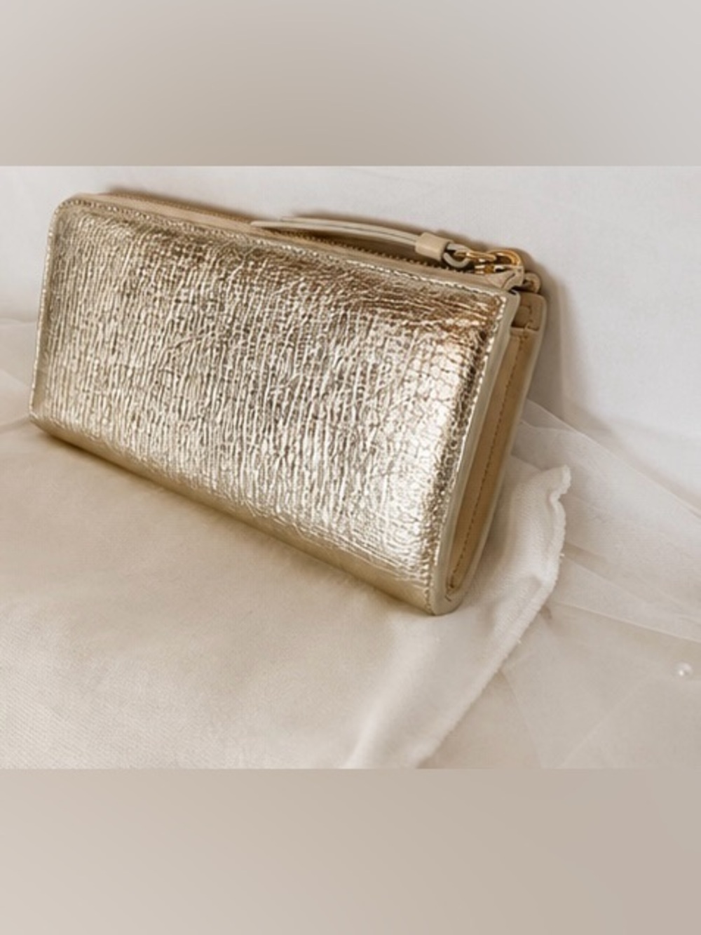 Chloé C Long Zip Wallet Cream & Metallic Gold Leather Dust Bag & New In Box! - Picture 3 of 9